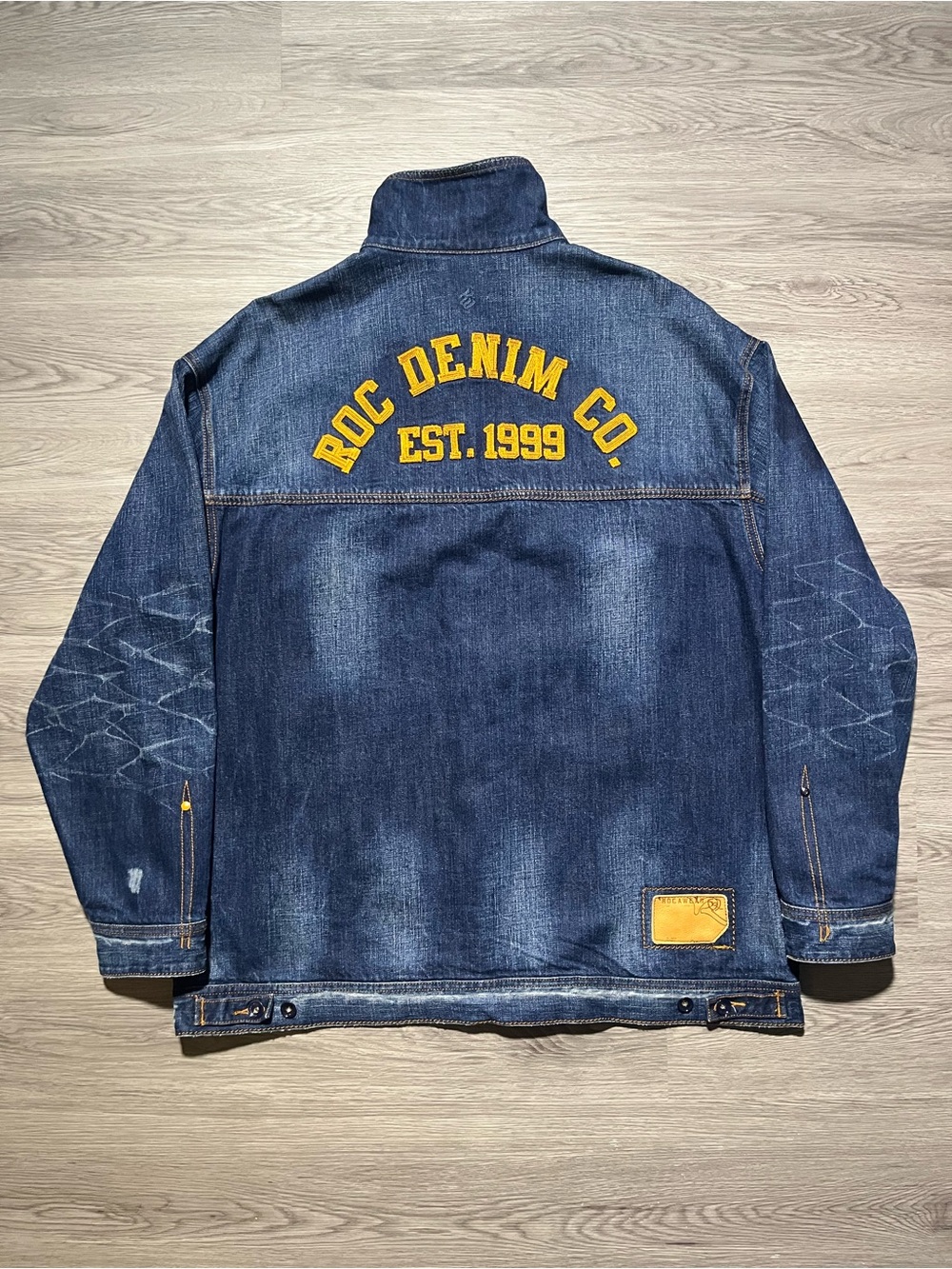 Vintage 1999 RocaWear embroidered big logo spell out Jean jacket men’s 2XL